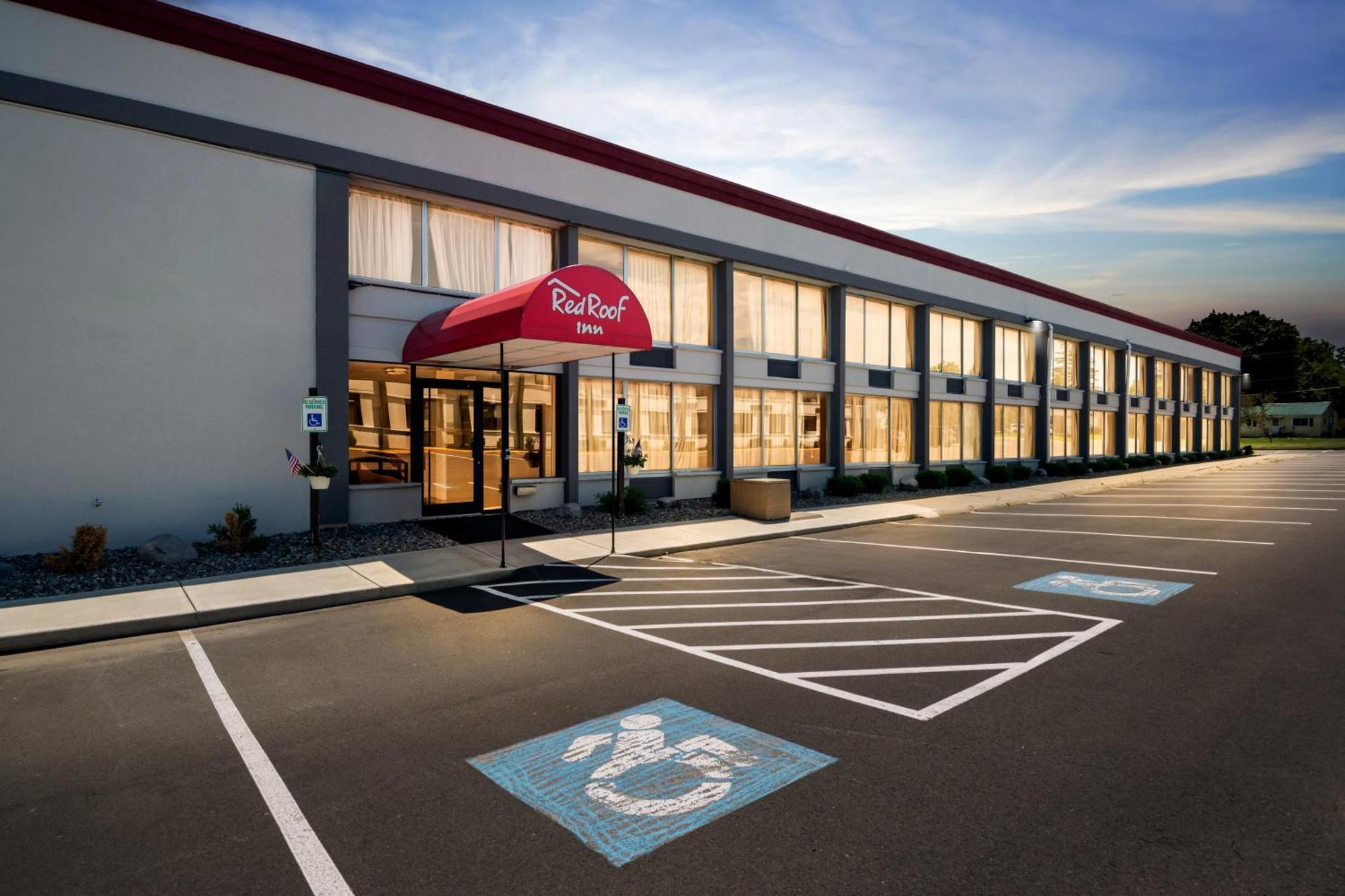 Red Roof Inn Cortland Exteriér fotografie